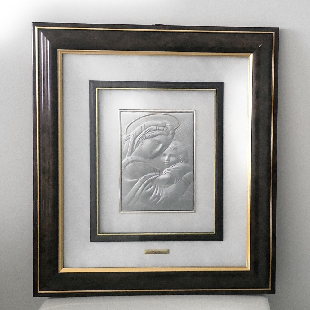 Creazione Artistiche Featuring Madonna And Child. Crafted In Italy. 17 X 19"